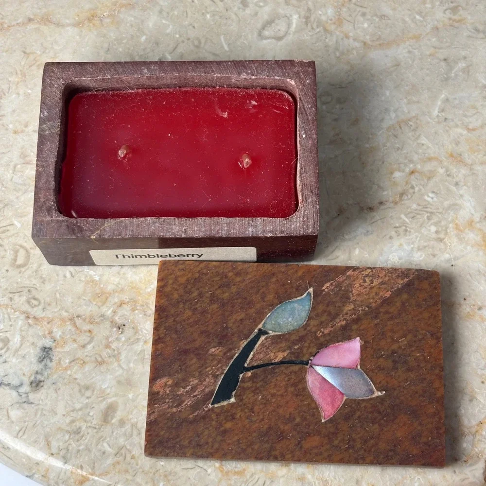 The Upper Peninsula Candle Co‎ Thimbleberry Candle Small Red Stone Inlay Box